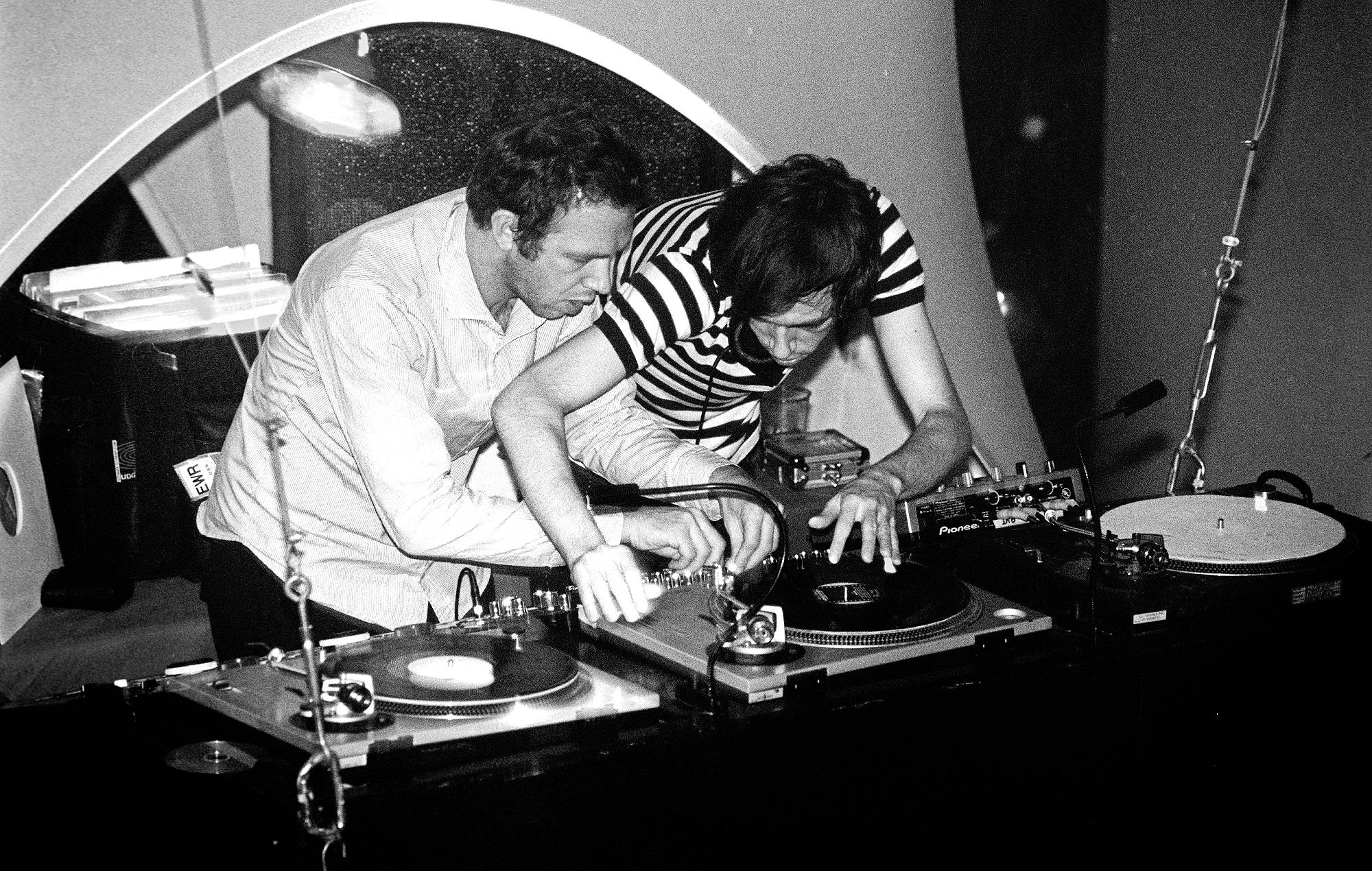 Bar Alaska | Bar - Kitchen - Music